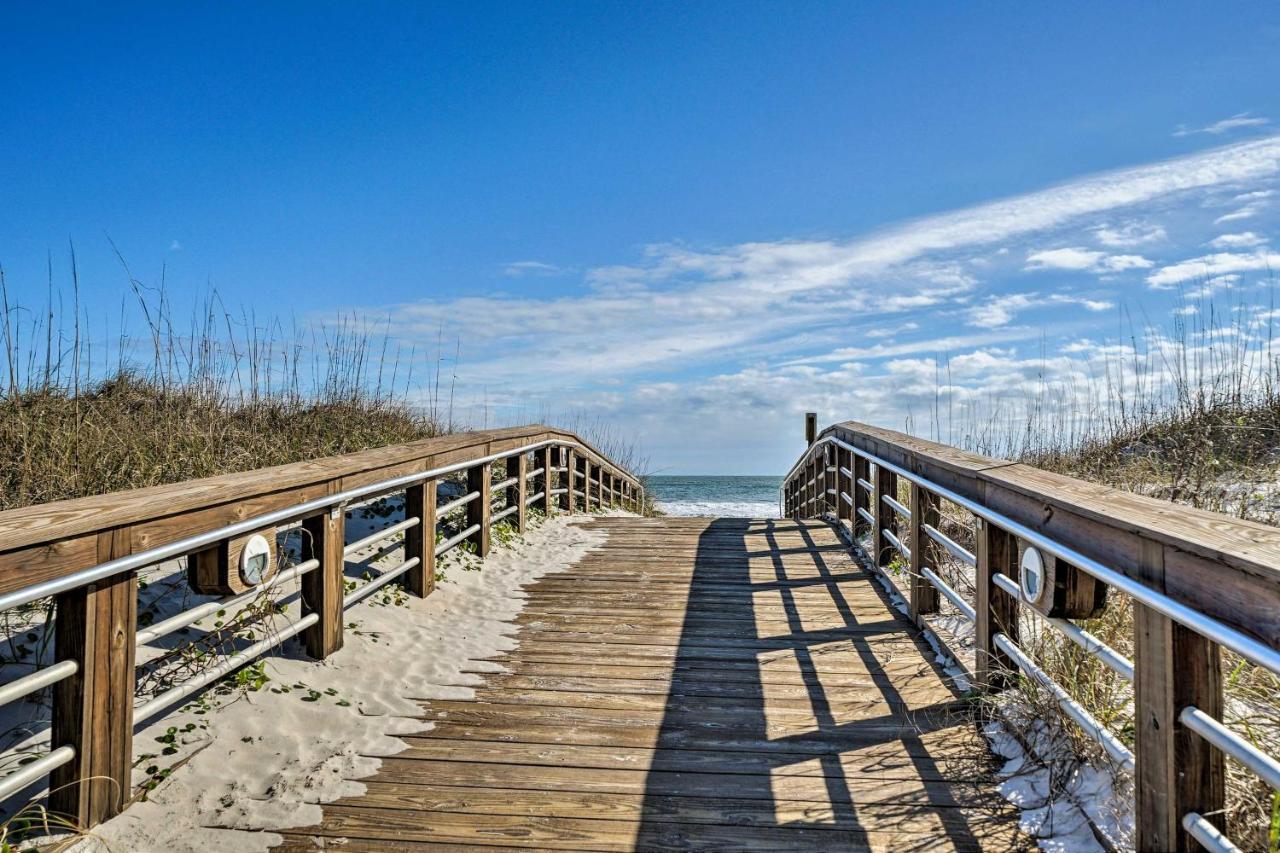 캐롤라이나비치 Breezy Beach Retreat With 180-Degree Ocean Views! 아파트 외부 사진